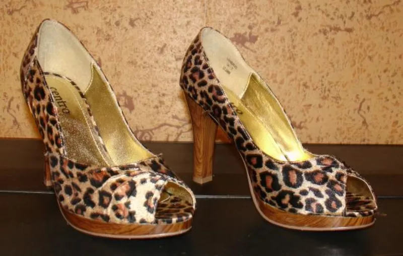 Леопардовые туфли,  высокий каблук